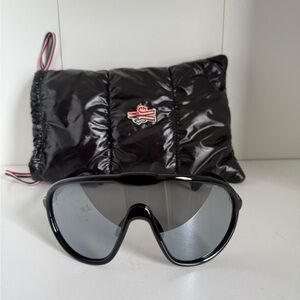 Moncler Glossy Black Eyewear